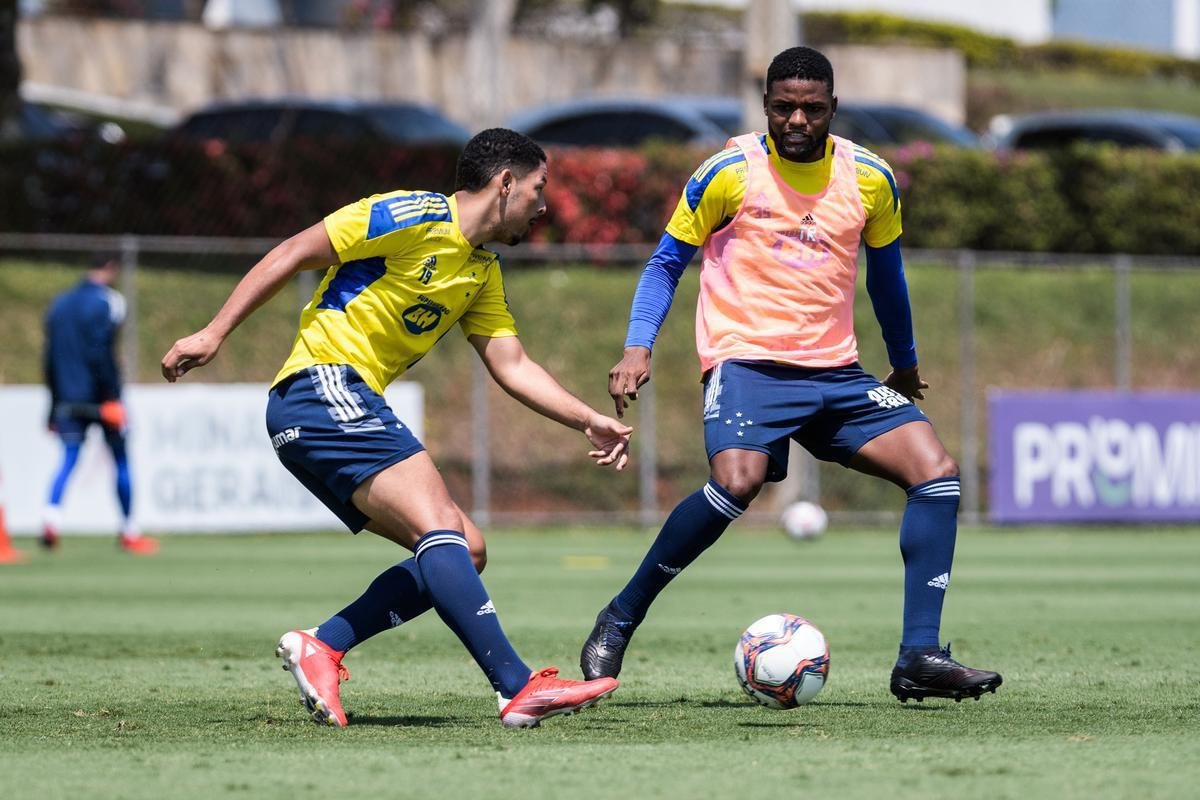 Treino acometeu em clima de descontrao no fechamento da preparao para o jogo deste domingo  