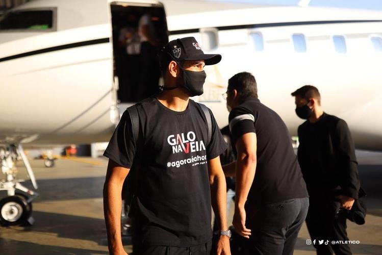 Diego Costa chegou a BH no incio da manh desta tera-feira 