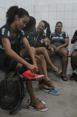 Reportagem acompanhou rotina de treinos do time feminino do Atltico