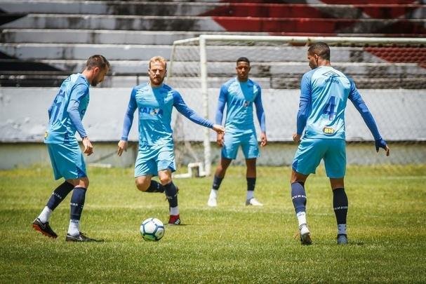Fotos do último treinamento do Cruzeiro no Estádio do Arruda, no Recife, antes de jogo contra o Sport