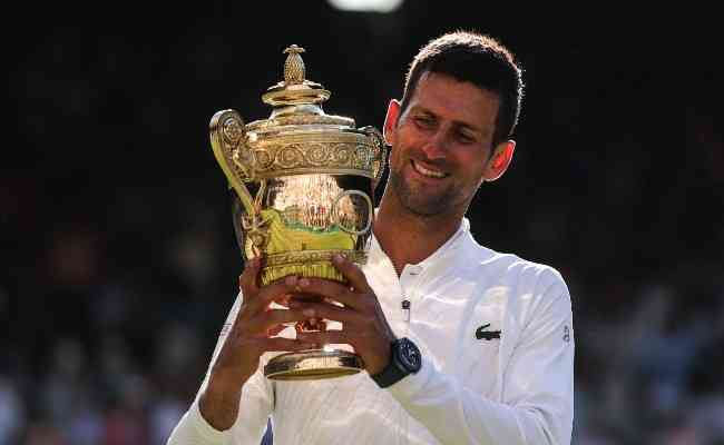 Novak Djokovic coloca mais um troféu na galeria