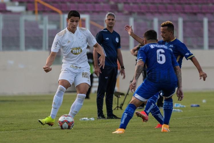 Fotos do jogo entre Confiança e Cruzeiro, pela Série B