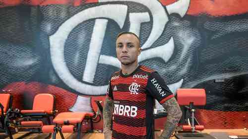 Flamengo busca vender jogadores para equilibrar as contas