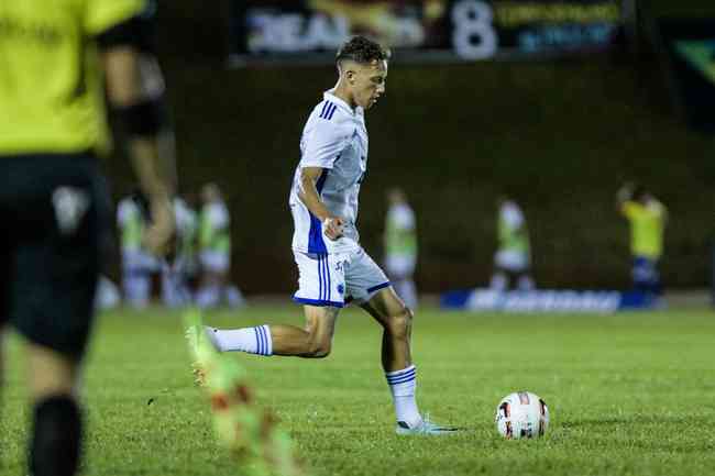 O Cruzeiro estreou no Mineiro de 2023 contra o Patrocinense, em Patrocínio