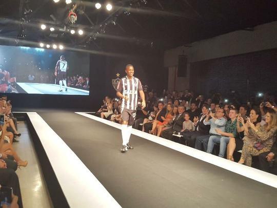 Nova coleção de uniformes do Atlético para 2016, fornecida pela empresa canadense Dryworld