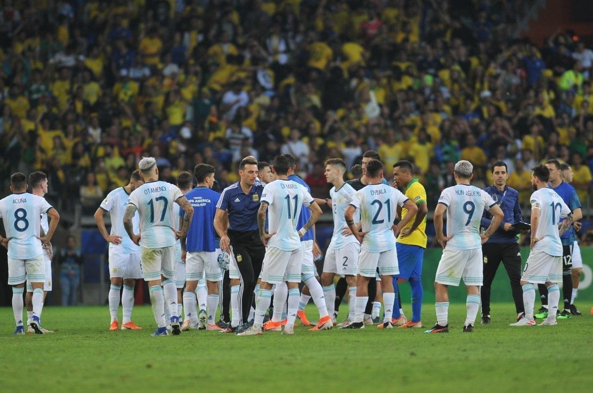 Fotos da vitria do Brasil sobre a Argentina, por 2 a 0, no Mineiro, pela semifinal da Copa Amrica; Gabriel Jesus e Firmino marcaram os gols da seleo em BH