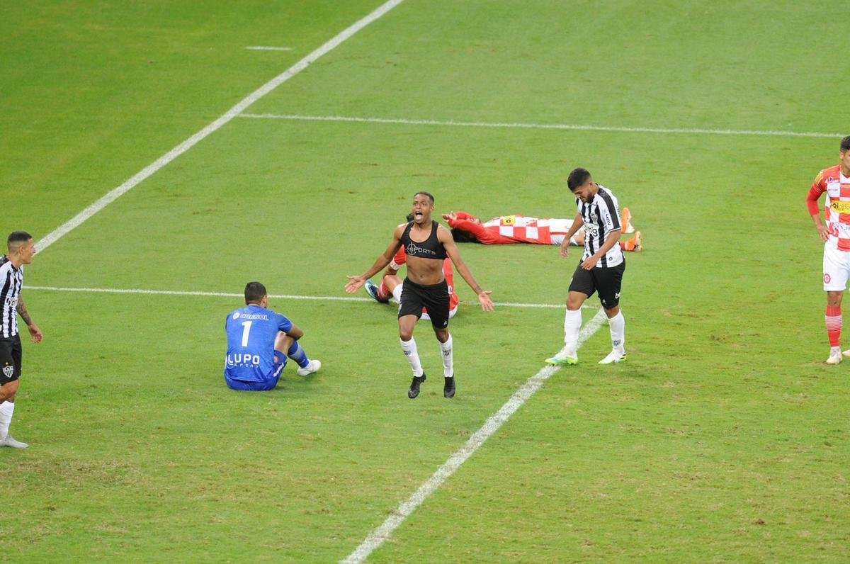 Keno marcou o gol da virada atleticana aos 52 minutos do segundo tempo, em chute cruzado dentro da rea. Bola entrou no ngulo direito do goleiro Felipe