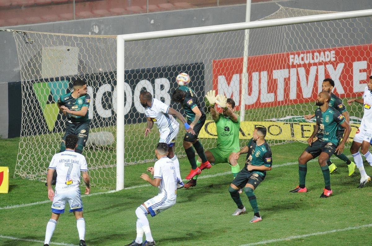 Fotos do jogo entre Amrica e Cruzeiro, no Independncia, em Belo Horizonte, pela 25 rodada da Srie B do Brasileiro