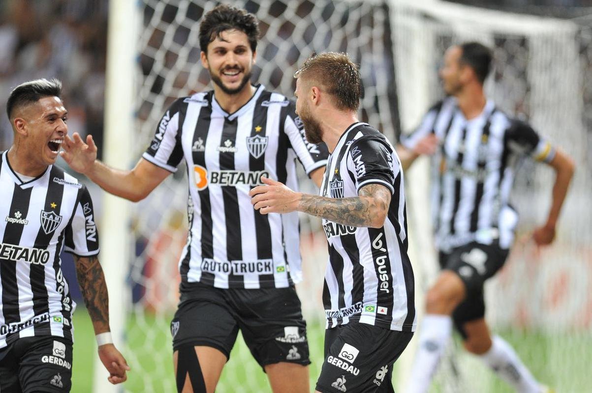 Sasha marcou o primeiro gol do Atltico sobre a Caldense, no Mineiro, na partida de volta da semifinal do Mineiro