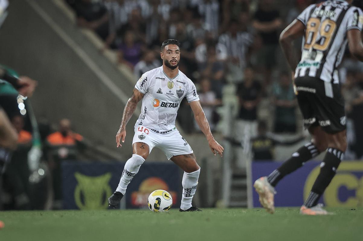 O Atltico visitou o Cear nesta quarta-feira (15), na Arena Castelo, em Fortaleza, pela 12 rodada do Campeonato Brasileiro. Veja as melhores imagens do confronto.