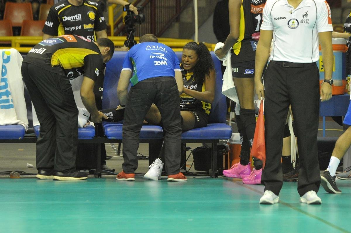 Minas x Praia: veja fotos da primeira partida da final