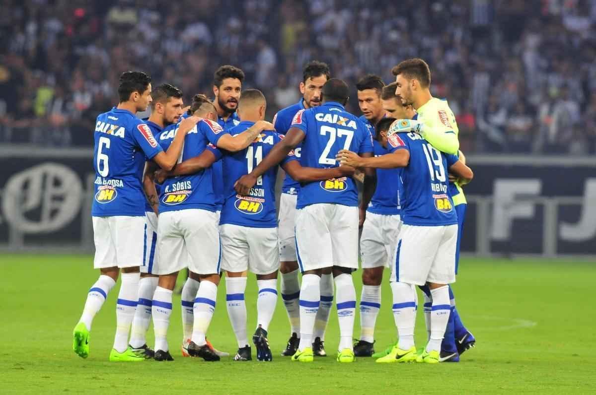 Imagens do primeiro tempo do clssico entre Cruzeiro e Atltico, no Mineiro, pela Primeira Liga