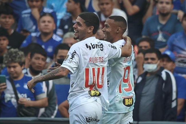 Fotos do jogo de ida das oitavas de final da Copa Libertadores, entre Emelec e Atltico, no estdio George Capwell, em Guayaquil, no Equador