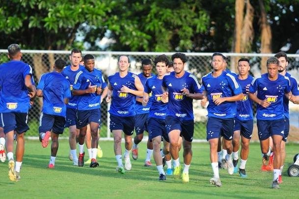 Fotos da reapresentao do Cruzeiro na Toca da Raposa II