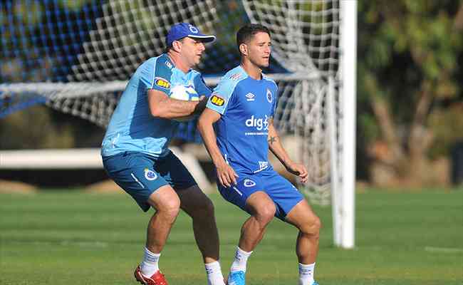 Rogrio Ceni e Thiago Neves em treino na Toca no dia 13 de agosto de 2019