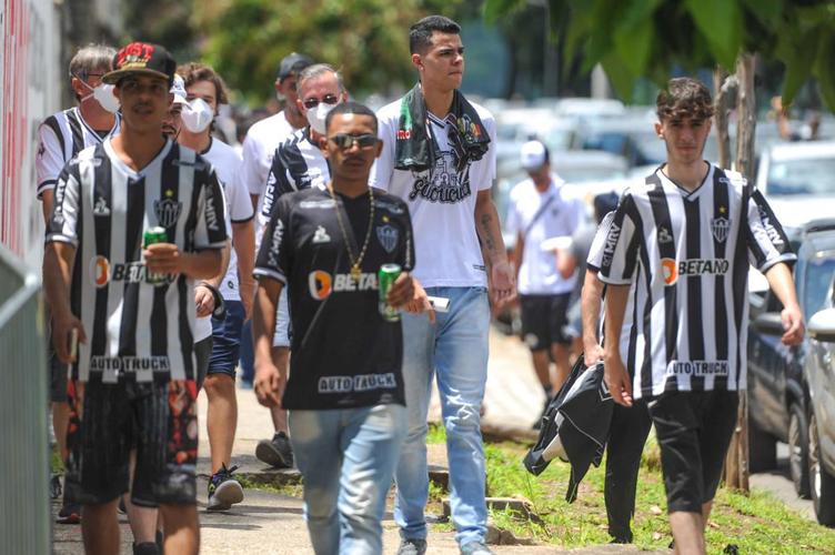 Torcida do Atlético chegou animada ao Mineirão para o jogo da taça, contra o RB Bragantino. Dia de festejar com o time o título do Campeonato Brasileiro de 2021