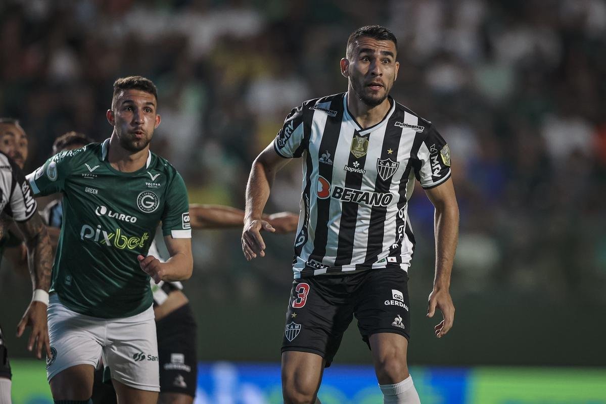 Fotos do jogo entre Gois e Atltico no Estdio da Serrinha, em Goinia, pela quarta rodada do Campeonato Brasileiro