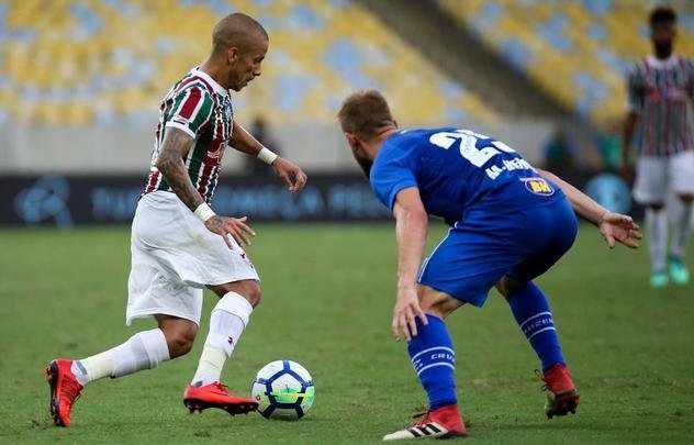 Fluminense e Cruzeiro em partida vlida pela segunda rodada do Brasileiro