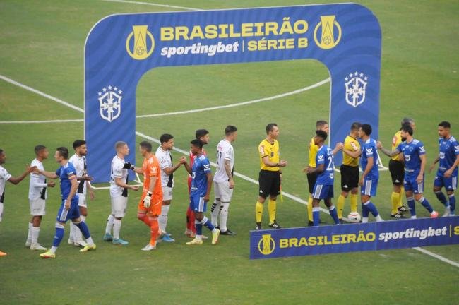 Fotos do jogo entre Cruzeiro e Ponte Preta, no Mineiro, em Belo Horizonte, pela 13 rodada da Srie B do Brasileiro