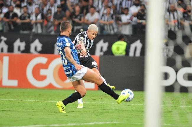 Fotos do jogo entre Atltico e Grmio, no Mineiro, em BH, pela 19 rodada do Campeonato Brasileiro