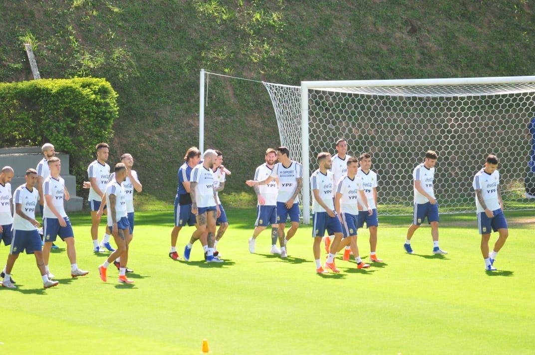 Imagens do treinamento da Argentina na Cidade do Galo