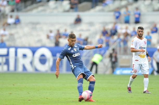 Fotos de Cruzeiro x Villa Nova, no Mineiro, pela stima rodada do Campeonato Mineiro