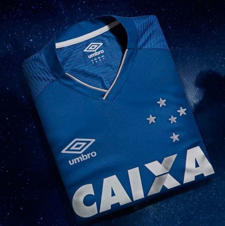 Veja imagens da nova camisa nmero 3 do Cruzeiro lanada pela Umbro