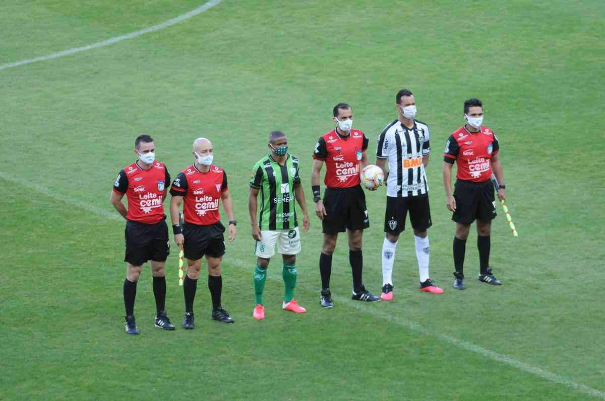 Fotos do clssico entre Atltico e Amrica neste domingo, no Mineiro, pela semifinal do Campeonato Mineiro