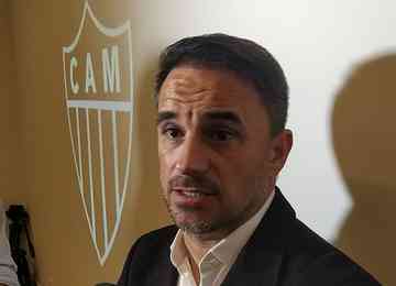 Uma das prioridades do presidente Sérgio Coelho e do grupo que participa da gestão do Atlético é a manutenção do diretor de futebol Rodrigo Caetano para 2023