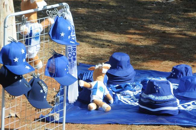 Chegada da torcida do Cruzeiro ao Mineiro para o jogo contra a Ponte Preta pela 13 rodada da Srie B do Campeonato Brasileiro. Estdio voltou a receber grande pblico