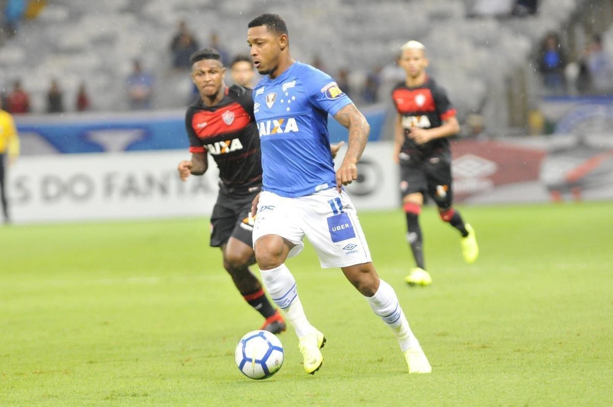 Fotos de Cruzeiro x Vitria, no Mineiro, pela 36 rodada do Campeonato Brasileiro (Juarez Rodrigues/EM D.A Press)