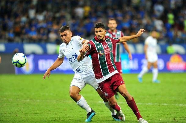 rbitro anulou gol do Cruzeiro e gerou muita revolta no Mineiro