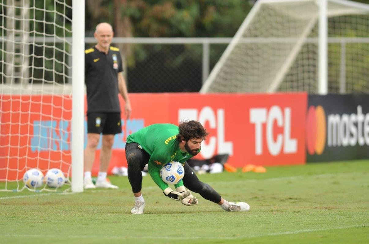 Seleo Brasileira concluiu na Toca da Raposa II, CT do Cruzeiro, em BH, a preparao para enfrentar o Paraguai no Mineiro pelas Eliminatrias da Copa do Mundo do Catar