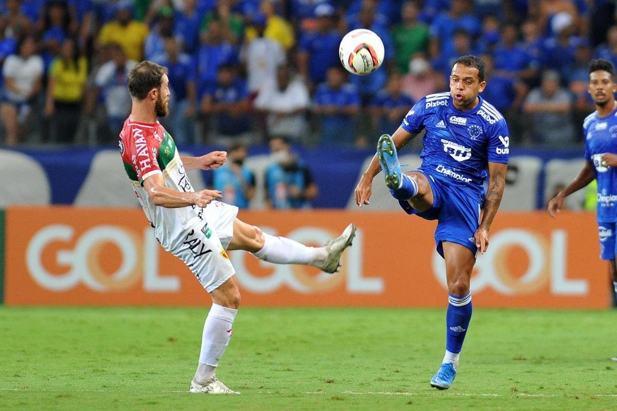 Fotos do jogo entre Cruzeiro e Brusque, no Mineiro, em Belo Horizonte, pela segunda rodada da Srie B do Campeonato Brasileiro