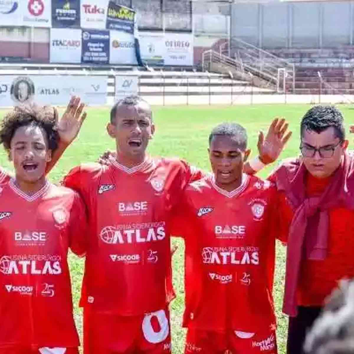 North empata com o Coimbra e é campeão da Segunda Divisão do Mineiro -  Superesportes