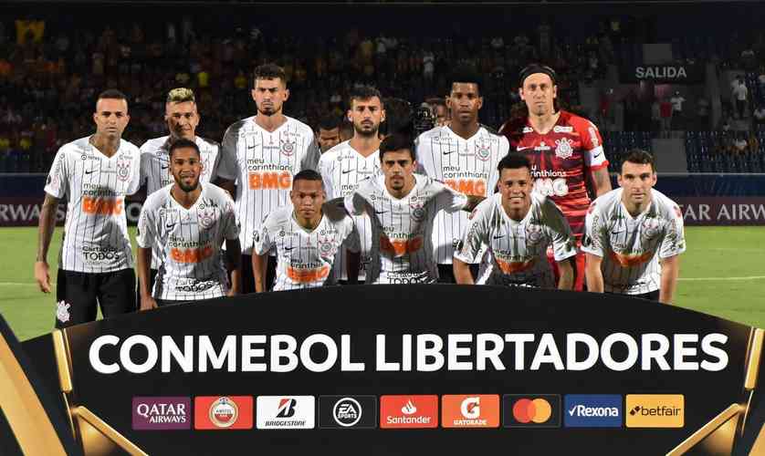 Fase 2: US$ 500 mil - Corinthians - Na foto, o Corinthians, eliminado nesta etapa da competio em 2020
