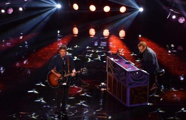 Cantor britnico Noel Gallagher, da extinta banda Oasis, apresentou-se na cerimnia da Ffa, em Londres