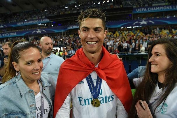 Festa do Real Madrid com a conquista da 13 Liga dos Campees, a terceira de forma seguida