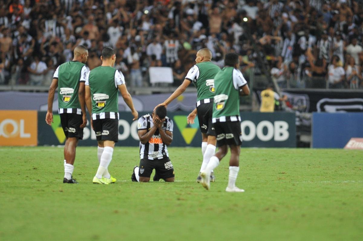 Bruninho ampliou para 2 a 0 e decretou a vitria do Atltico sobre o Gois