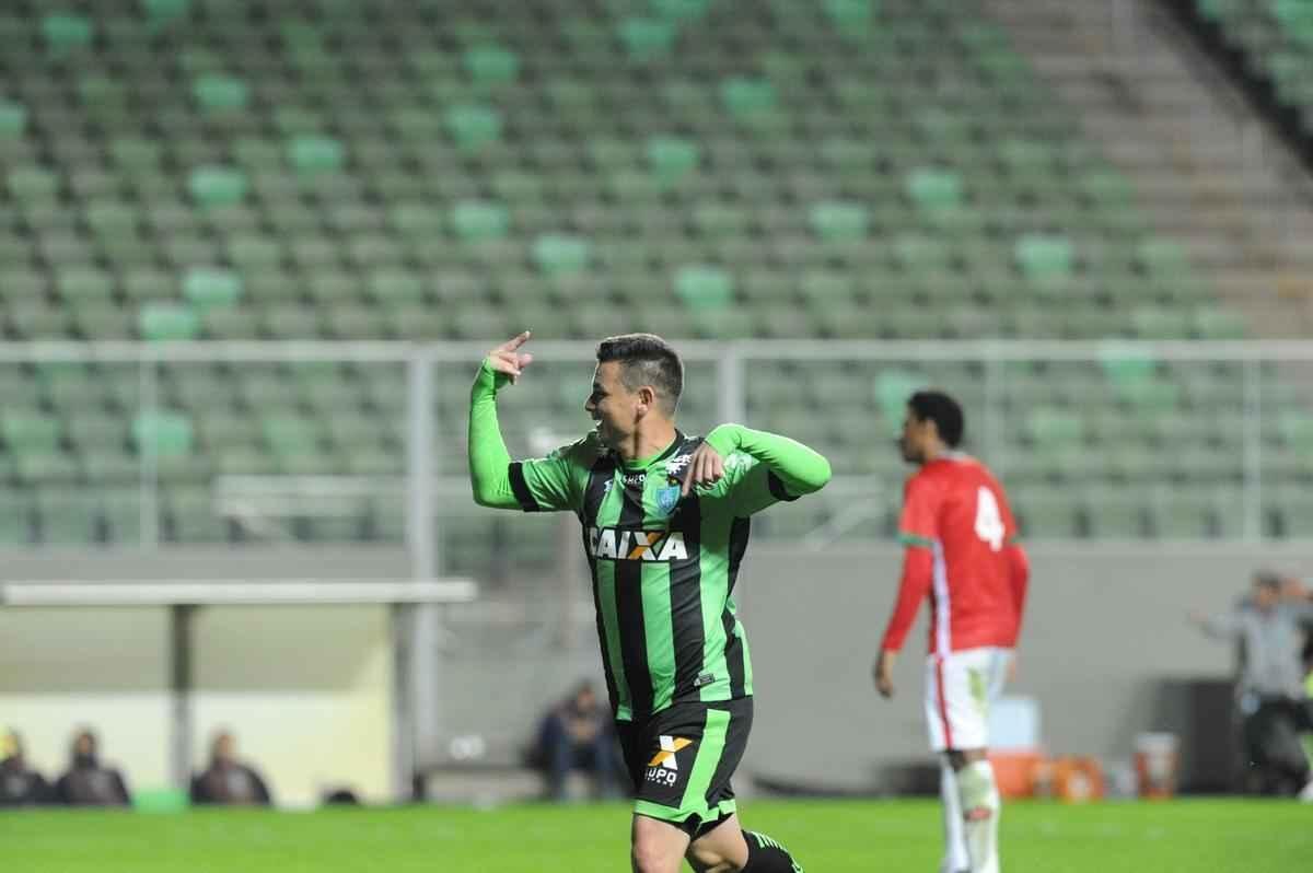 Amrica e Boa Esporte se enfrentaram no Independncia, pela 13 rodada da Srie B do Campeonato Brasileiro