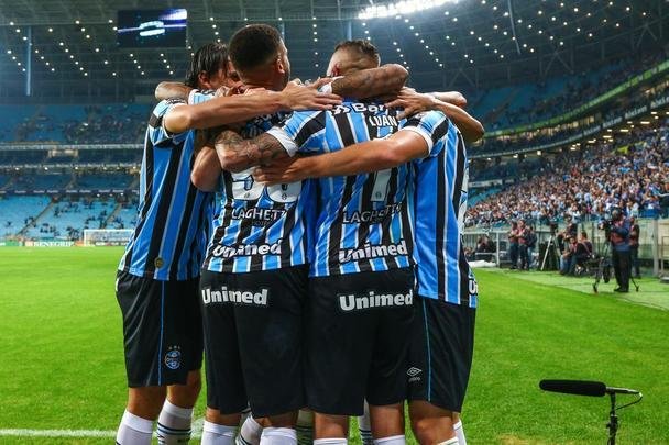 Grêmio jogou melhor e conseguiu vitória por 2 a 0 sobre o Atlético na Arena, em Porto Alegre, pela 13ª rodada do Campeonato Brasileiro