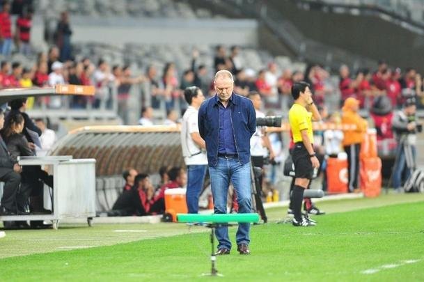 Fotos do primeiro tempo do duelo entre Cruzeiro e Flamengo, no Mineiro, pelas oitavas de final da Libertadores