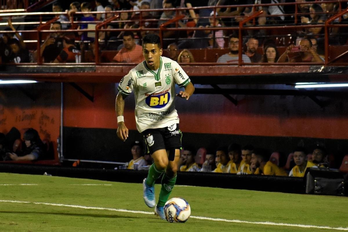 Amrica arrancou empate dramtico diante do Atltico-GO em Goinia 