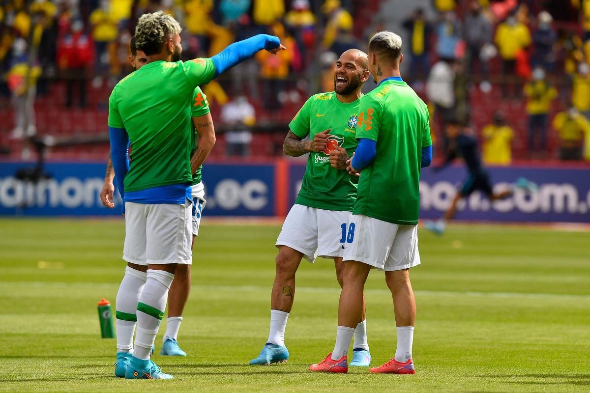 Brasil empatou com Equador em Quito, em jogo com arbitragem confusa 