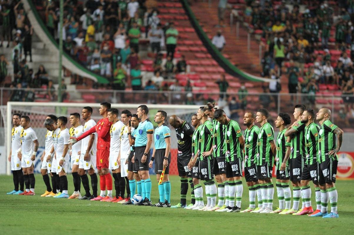 Fotos do jogo entre Amrica e Guaran do Paraguai, no Independncia, em BH, pela segunda fase da Copa Libertadores