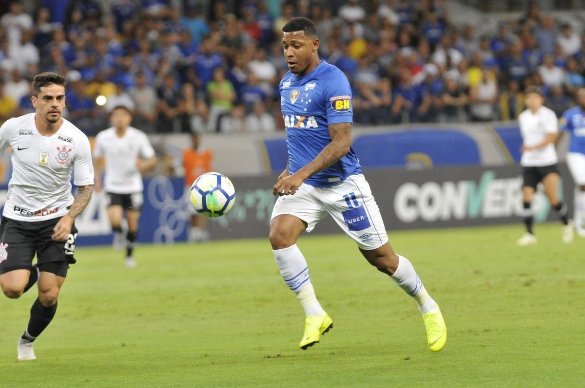 Fotos de Cruzeiro x Corinthians, no Mineiro, pela 34 rodada do Campeonato Brasileiro