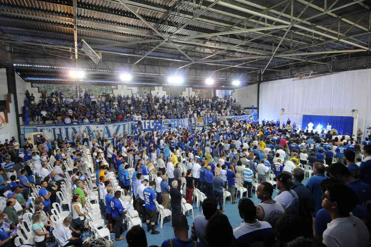 Imagens da missa de aniversrio de 97 anos do Cruzeiro