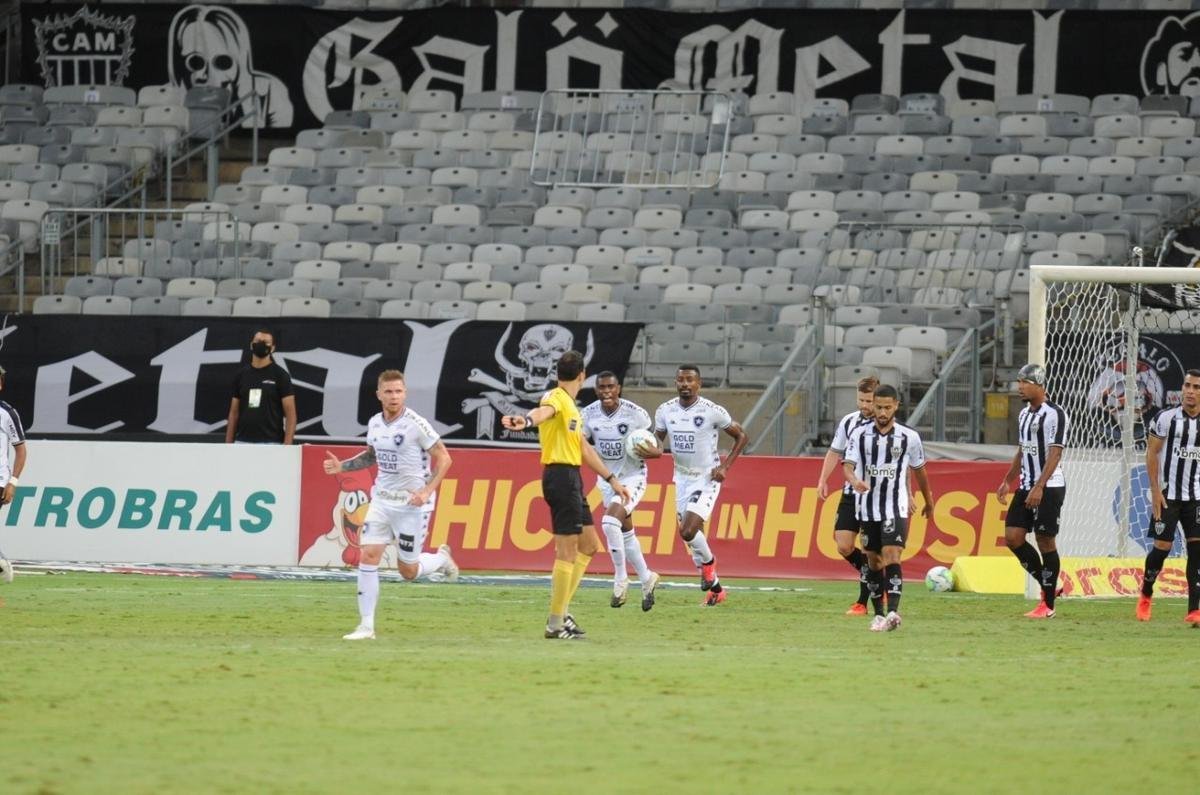 Atltico x Botafogo: veja fotos do jogo no Mineiro