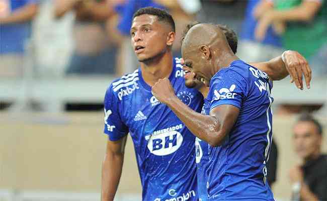 Rafael Santos marcou o quinto gol da vitória do Cruzeiro sobre o Pouso Alegre