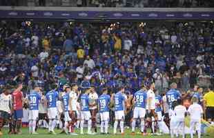 Fotos do primeiro tempo do duelo entre Cruzeiro e Flamengo, no Mineiro, pelas oitavas de final da Libertadores